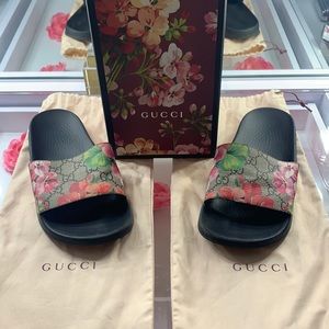 Like new Authentic Gucci Floral Slides!!!